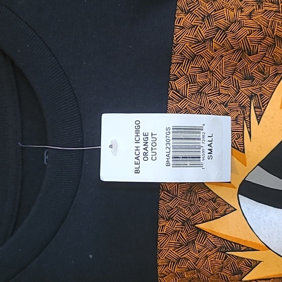 NWT Bleach Ichigo Orange Cutout Shirt Adult S - Picture 5 of 6